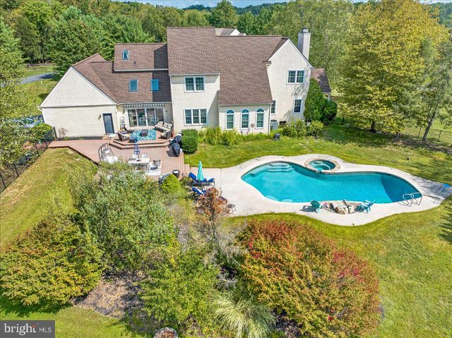 132 BARTON DR, Spring City, PA 19475