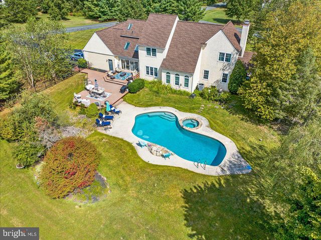 132 BARTON DR, Spring City, PA 19475