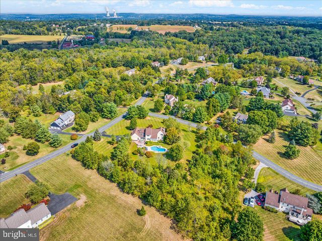 132 BARTON DR, Spring City, PA 19475