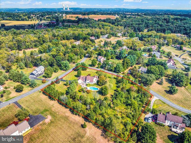 132 BARTON DR, Spring City, PA 19475