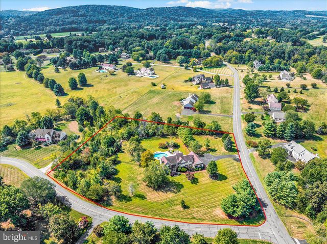 132 BARTON DR, Spring City, PA 19475