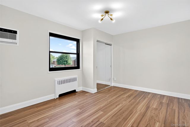 160-28 17th Avenue 5-129, Whitestone, NY 11357