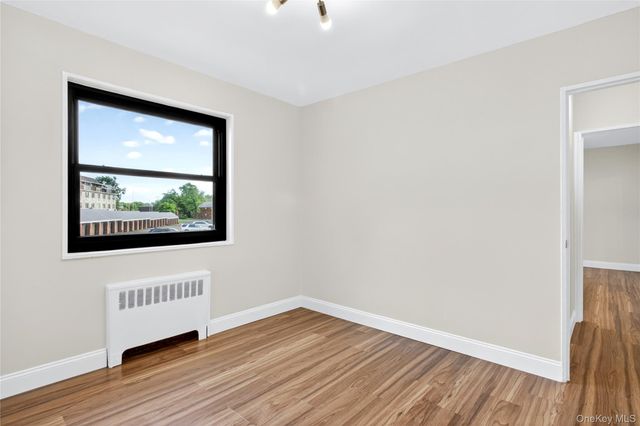160-28 17th Avenue 5-129, Whitestone, NY 11357