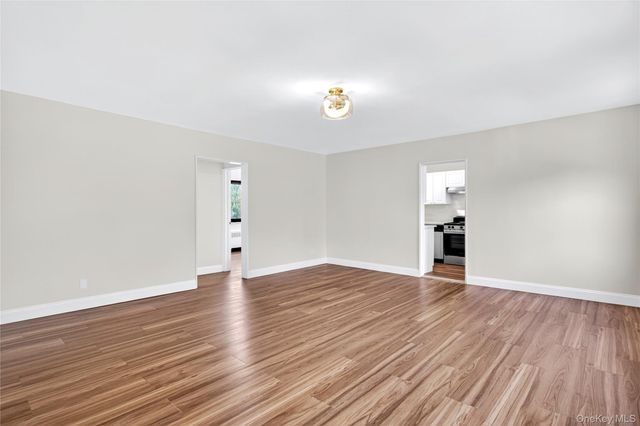 160-28 17th Avenue 5-129, Whitestone, NY 11357