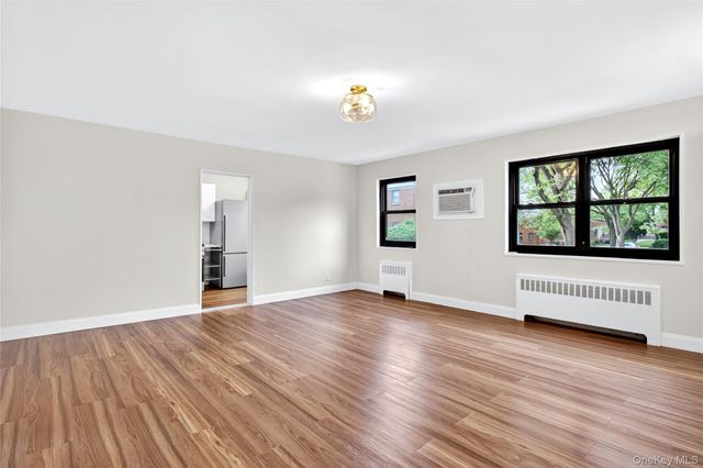 160-28 17th Avenue 5-129, Whitestone, NY 11357