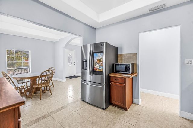 2906 W MAIN STREET, Tampa, FL 33607