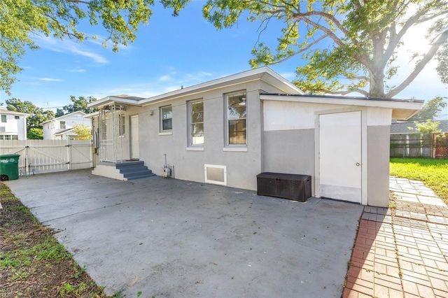 2906 W MAIN STREET, Tampa, FL 33607