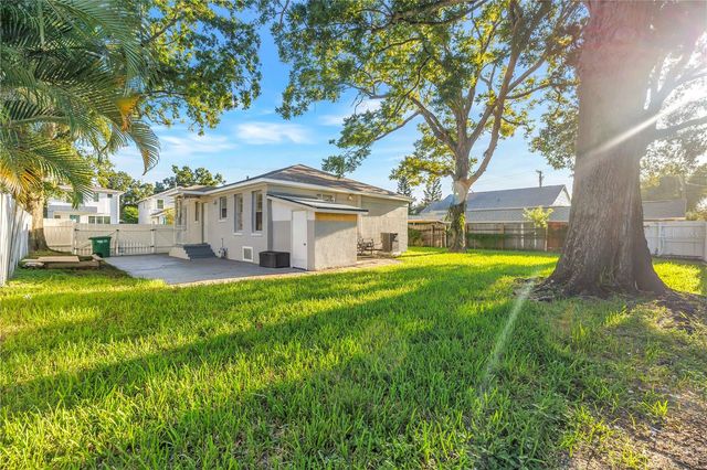2906 W MAIN STREET, Tampa, FL 33607