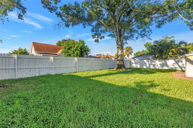 2906 W MAIN STREET, Tampa, FL 33607