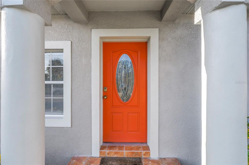 Image 6 of property listing at 2906 W MAIN STREET, Tampa, FL 33607