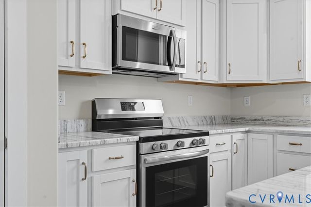 63 Wood Yard Rd, Dillwyn, VA 23936