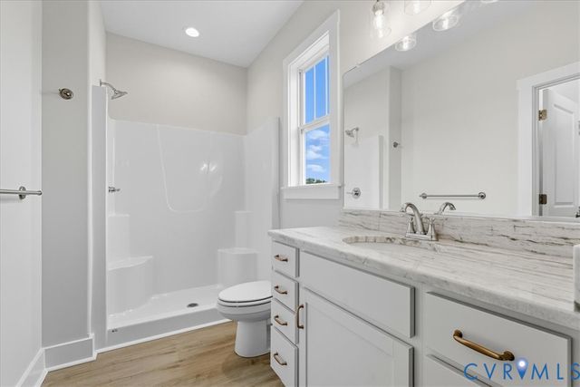 63 Wood Yard Rd, Dillwyn, VA 23936