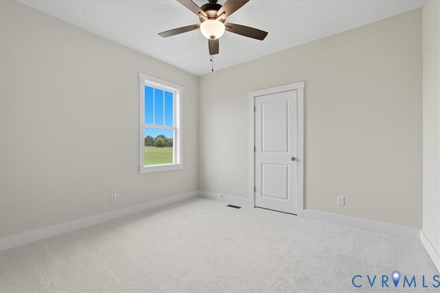 63 Wood Yard Rd, Dillwyn, VA 23936