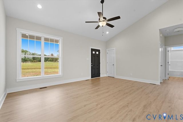 63 Wood Yard Rd, Dillwyn, VA 23936