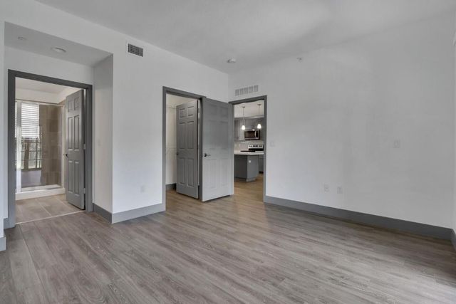 630 NE 14th Court 102, Fort Lauderdale, FL 33304