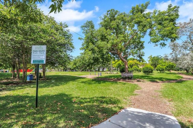 630 NE 14th Court 102, Fort Lauderdale, FL 33304