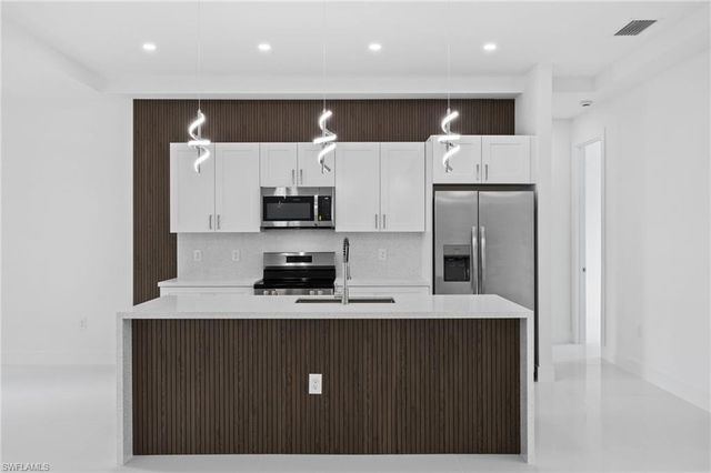 1149 Ebert ST E, Lehigh Acres, FL 33974