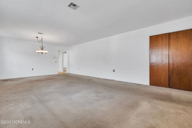 47 Normanton Court, Toms River, NJ 08757