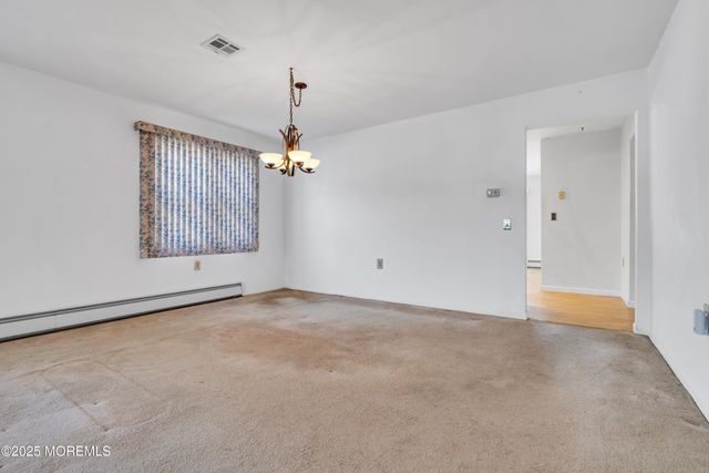 47 Normanton Court, Toms River, NJ 08757