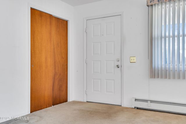 47 Normanton Court, Toms River, NJ 08757