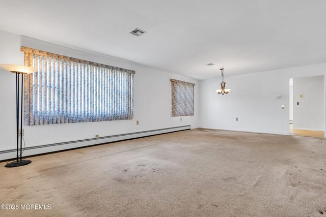 47 Normanton Court, Toms River, NJ 08757