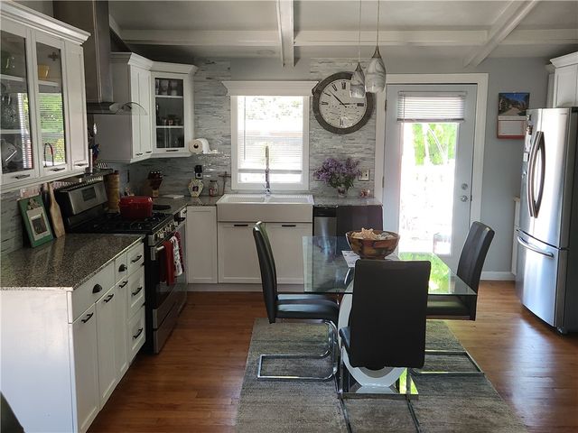 75 Chiswick Road, Warwick, RI 02889