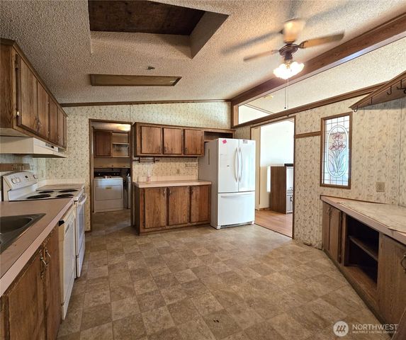 520 N 3rd Street, Elma, WA 98541