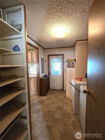 520 N 3rd Street, Elma, WA 98541