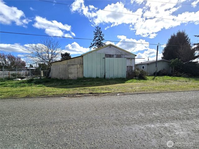 520 N 3rd Street, Elma, WA 98541