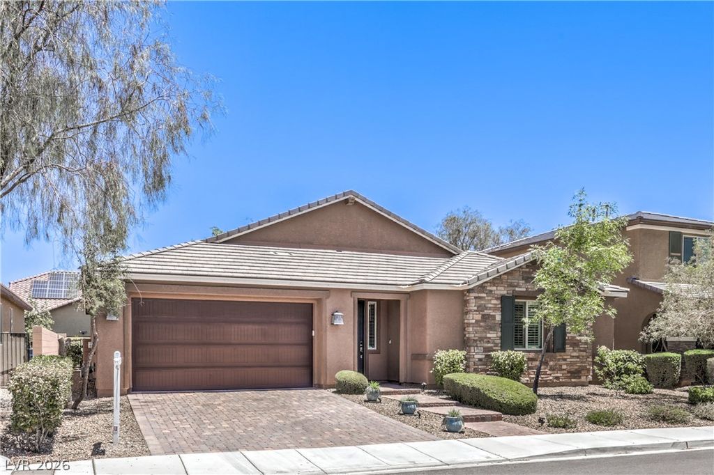 8836 Nolene Stream Street, Las Vegas, NV 89131 — exterior
