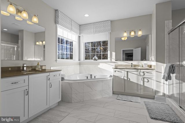 38 WESTHAMPTON DR, Wilmington, DE 19808