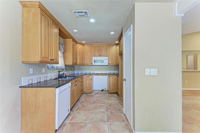 903 PLUM TREE LANE, Sarasota, FL 34243