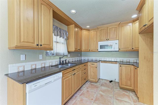 903 PLUM TREE LANE, Sarasota, FL 34243