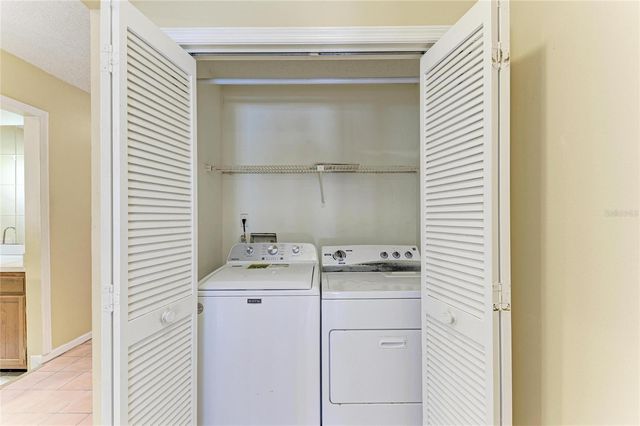 903 PLUM TREE LANE, Sarasota, FL 34243