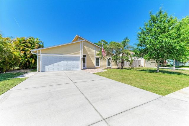 903 PLUM TREE LANE, Sarasota, FL 34243
