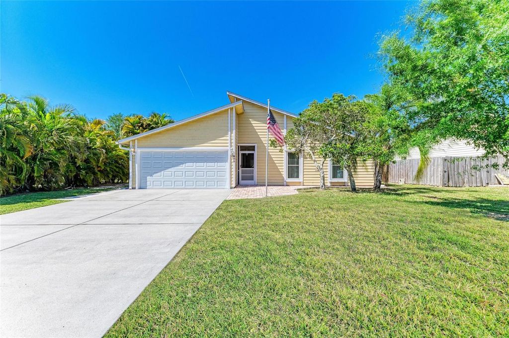 903 PLUM TREE LANE, Sarasota, FL 34243