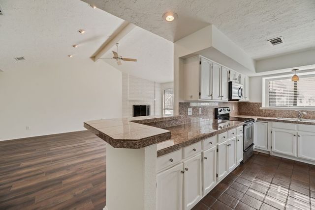 3225 Willowglen Drive, Mesquite, TX 75150