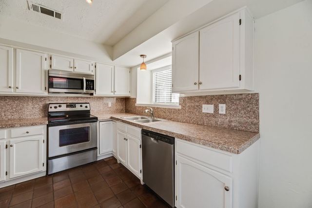 3225 Willowglen Drive, Mesquite, TX 75150
