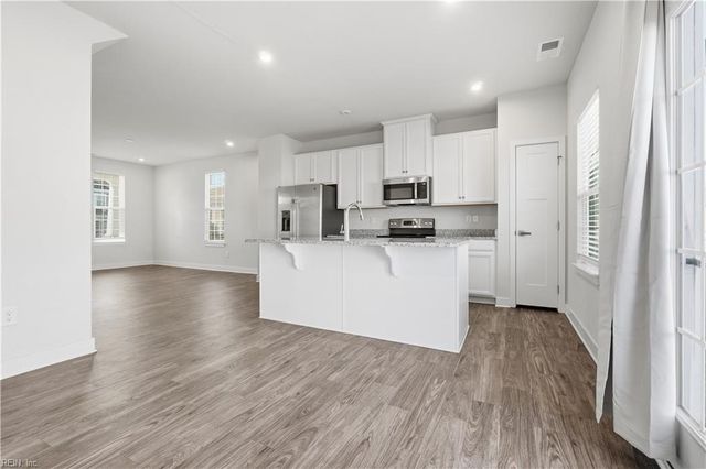 266 Foxglove DR, Portsmouth, VA 23701