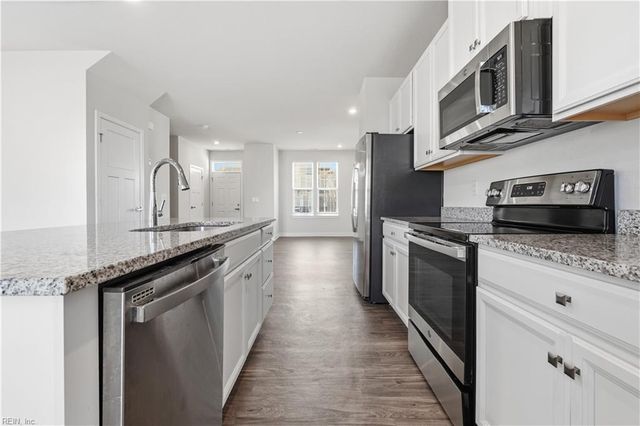 266 Foxglove DR, Portsmouth, VA 23701