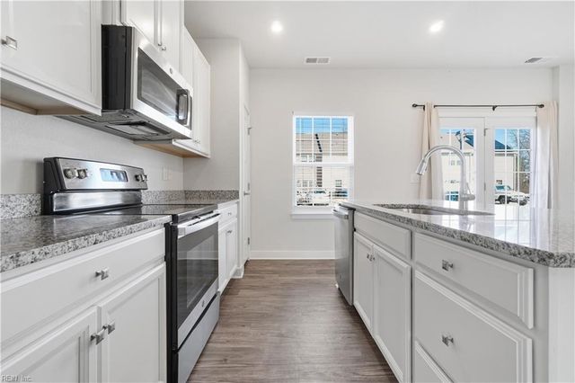 266 Foxglove DR, Portsmouth, VA 23701