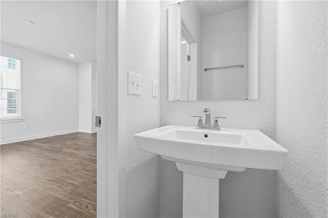 266 Foxglove DR, Portsmouth, VA 23701