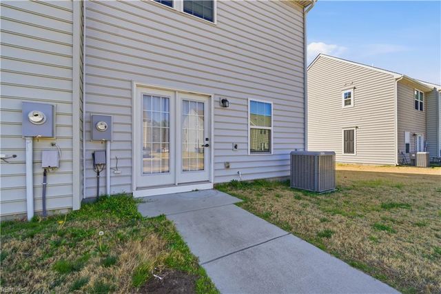 266 Foxglove DR, Portsmouth, VA 23701