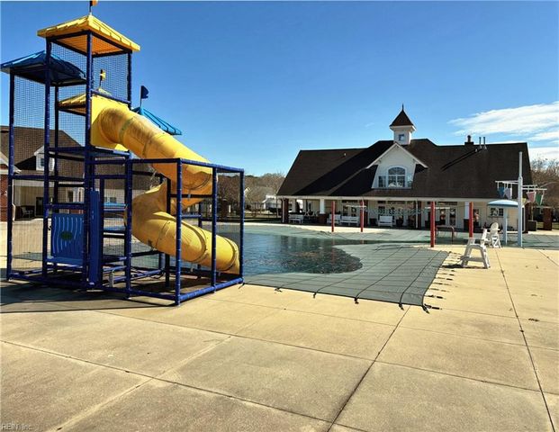 266 Foxglove DR, Portsmouth, VA 23701