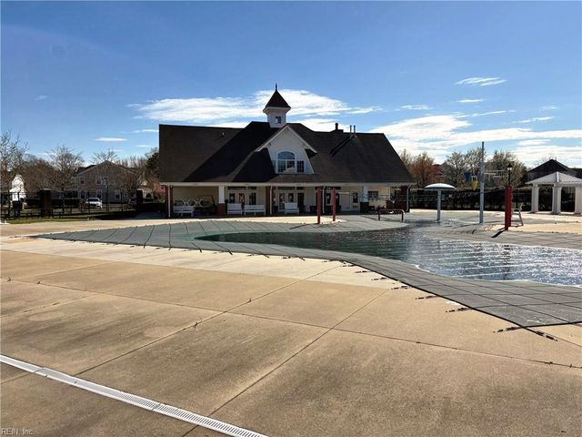 266 Foxglove DR, Portsmouth, VA 23701