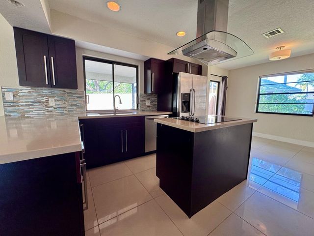 13471 Jonquil Place, Wellington, FL 33414