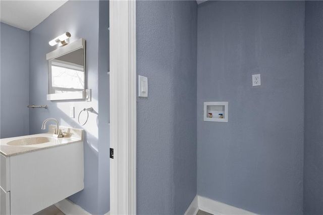 10230 Oakley Avenue, Kansas City, MO 64137