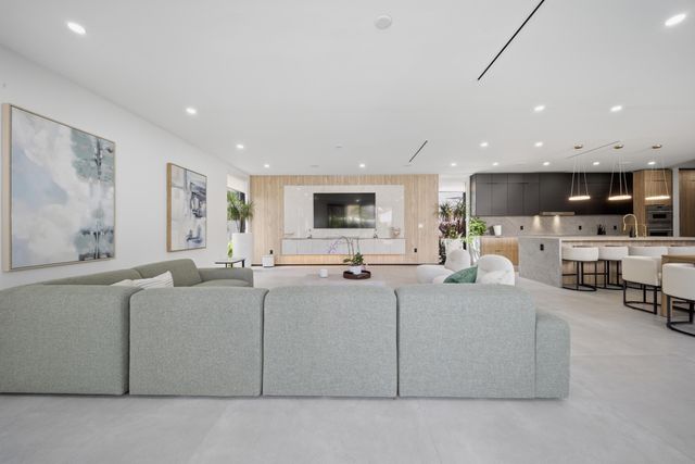 3304 NE 14th Court, Fort Lauderdale, FL 33304