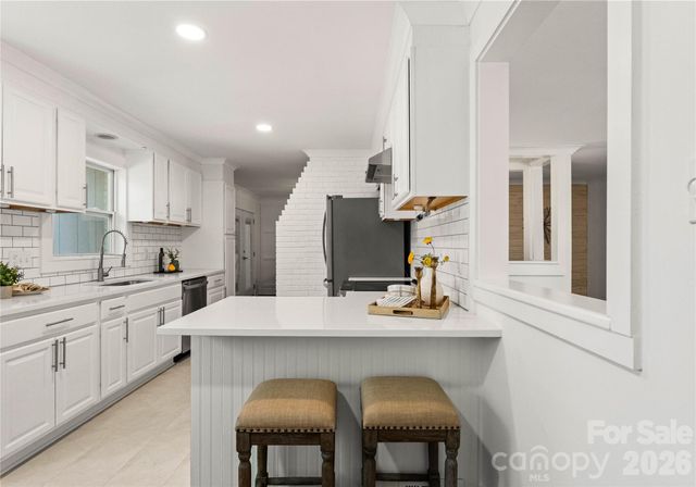 5100 White Oak Road, Charlotte, NC 28210