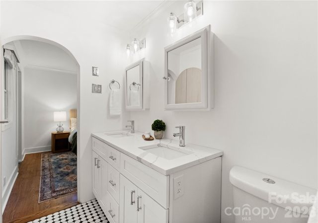 5100 White Oak Road, Charlotte, NC 28210